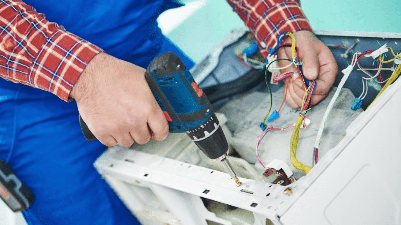 Sarıgöl Beko Beko çamaşır makinesi kart tamiri – Su almama arızası orijinal parça ile giderildi. - Teknik servis örneği